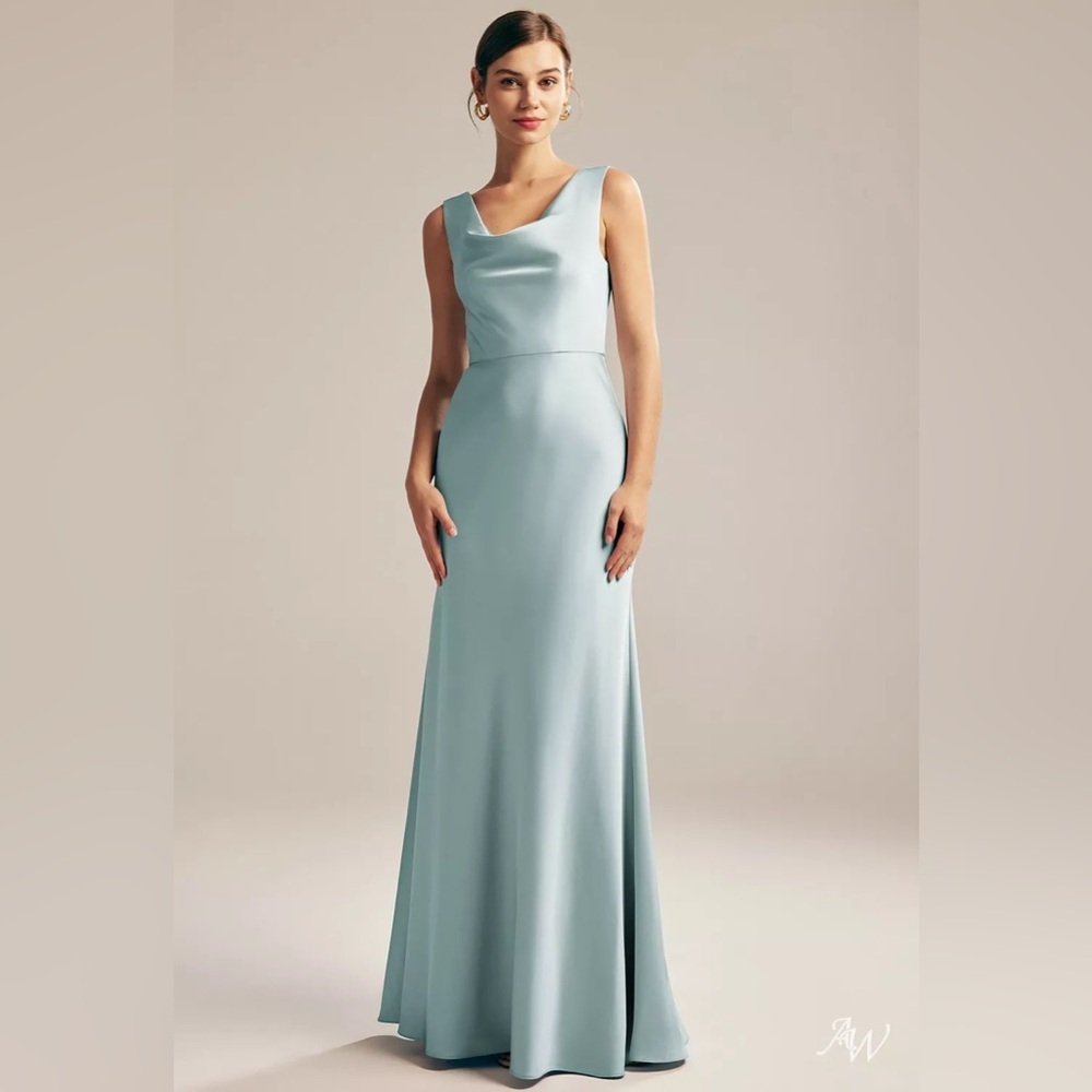 NEW NEVER WORN AW MAURA DRESS Elegant Sleeveless Evening Gown/bridesmaid dress